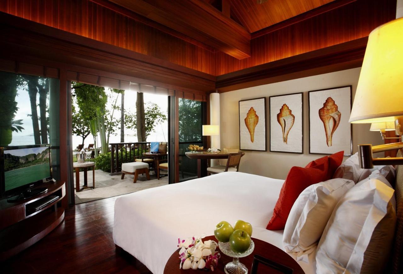 Centara Grand Beach Resort & Villas Krabi Ao Nang Exterior photo A bedroom at the resort